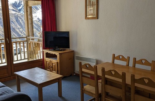 Orcieres-Merlette Apartment | Orcières: 3-room Apartment, 6 pers, Balcony, WIFI, Parking