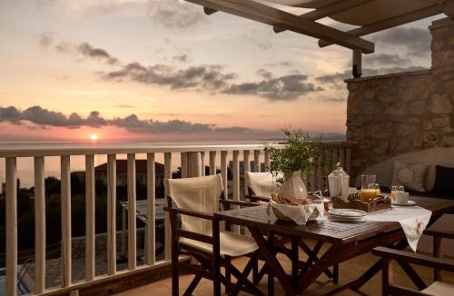 Varvara Villa | Orfos Villas