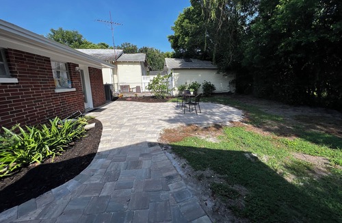 Lakeland House | “Our Nest” located in the historic Cumberland Biltmore district.