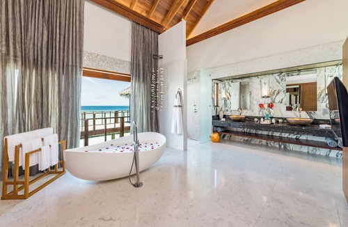 Maadhoo Resort | OZEN LIFE MAADHOO - Luxury All Inclusive with Free Transfers