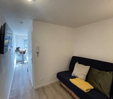 Cluses Apartment | Paisible studio fonctionnel