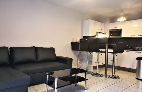 Le Suquet Apartment | Pallazzio 2, 5 minuts walking distance from Beacheswith terrace and parking