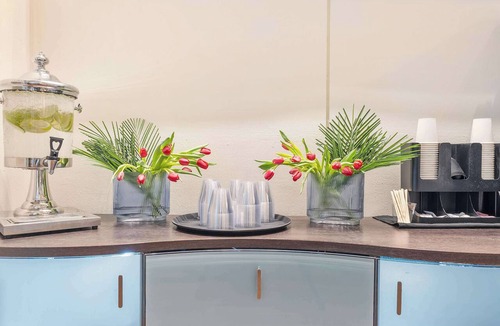 Coconut Grove Apartment | Panoramic Bay View Suite | Coconut Grove Retreat