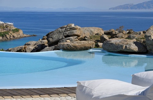 Paraga Villa | PARAGA SEA VIEW VILLA 1 WALKING DISTANCE to BEACH by Calypso Sunset Villas