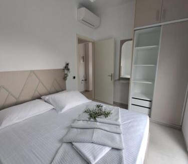 Mytikas House | paris villas