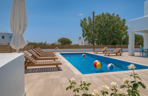 Aliki Apartment | Paros Dream Haven - Venus's Seaside Bliss