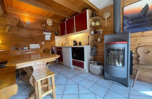 Sixt-Fer-a-Cheval Ski Chalet | Peaceful chalet with fireplace, pets allowed near slopes
