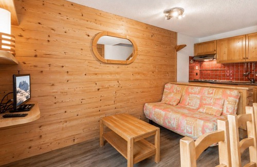 La Clusaz Apartment | Perfect ski location, 6 guests, pets, garage, WIFI