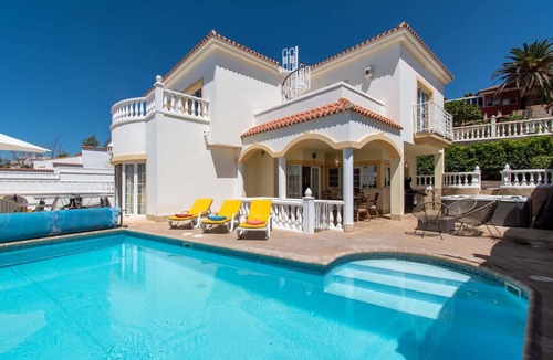 Chayofa Villa | Pet-Friendly Villa Encantada with Sea View & Pool