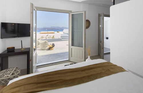 Akrotiri Hotel | Phōs The Boutique Luxury Hotel & Villas