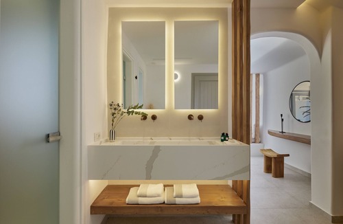 Akrotiri Hotel | Phōs The Boutique Luxury Hotel & Villas