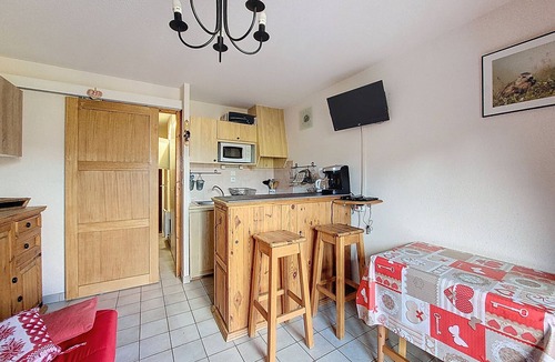 Saint-Jean-dʼAulps Apartment | Pied des Pistes 20 Studio - Sleeps 4 - Mountain views - Saint Jean D'Aulps resort - Near Morzine