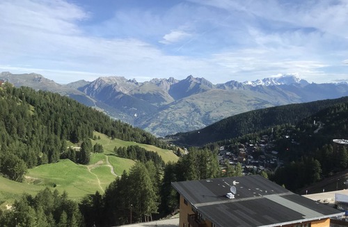 Plagne Centre Apartment | Plagne Center - Mont Blanc view - Direct access to the slopes - Everest Residence