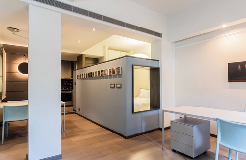 Athens City Centre Apartment | Plaka: Stylish Flat Overlooking Cathedral Sq. CM1