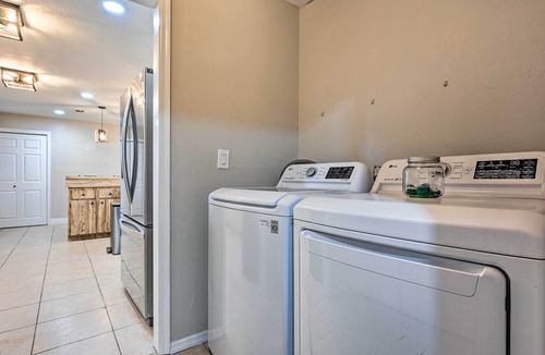 Plant City House | Plant City: Pool, Hot Tub & Guest House
