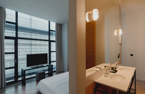 Gazi Hotel | PlexiSpace