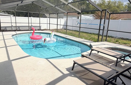 Brandon House | Pool Home Private Pool & Spa Tampa/Brandon