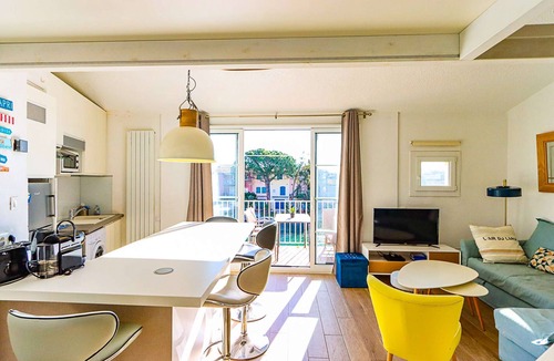 Port Grimaud Apartment | PORT GRIMAUD Renovated 2/3-room apartment - mezzanine and A/C