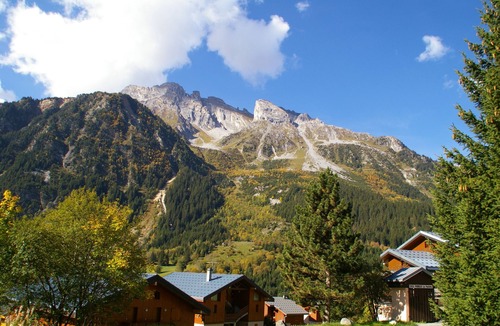 Pralognan-la-Vanoise Apartment | Pralognan La Vanoise: Apartment/flat - Pralognan la Vanoise