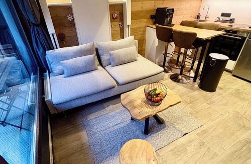 Les Contamines-Montjoie Apartment | Premium Studio - Tour du Mont-Blanc - Swimming pool - View Dôme de Miage