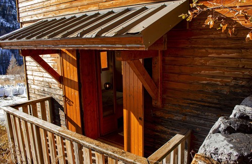 Isola Ski Chalet | Premium mountain chalet, sleeps 10, Internet, Private garage