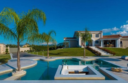 Zakynthos Villa | Premium Zakynthos Villa 5 Bedrooms Villa Nezuko Spacious Furnished