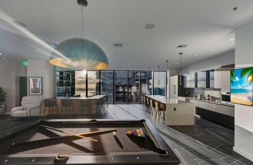 Downtown Miami Apartment | Presidential Penthouse Private Infinity Pool