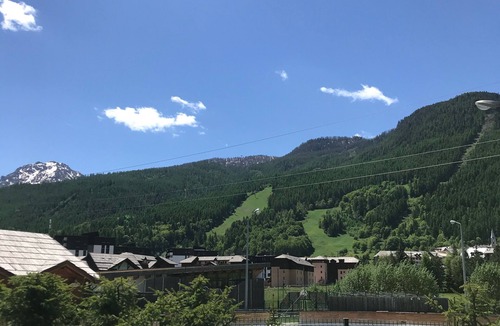 La Salle-les-Alpes Apartment | Pretty T2 for 4 people. Beautiful view. La Salle les Alpes. Residence L'Alpaga