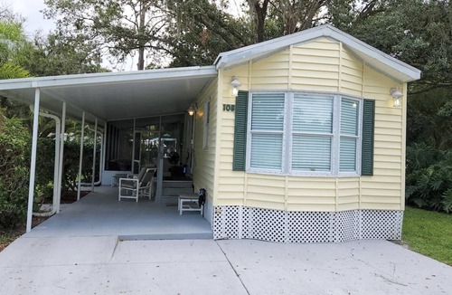 River Ranch Cottage | Private Cozy Cottage w/ Porch and Backyard Firepit! 108