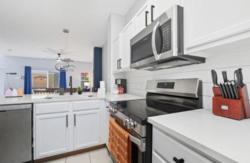 Kissimmee House | Private Hot Tub Terra Verde Resort Pool Themed Rooms