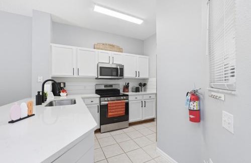Kissimmee House | Private Hot Tub Terra Verde Resort Pool Themed Rooms