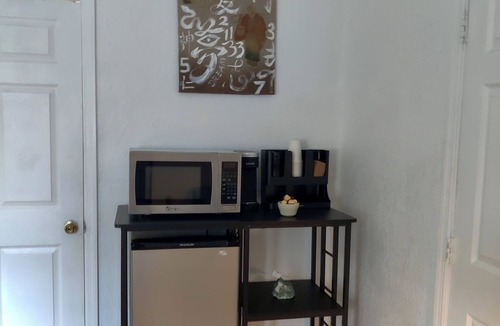 Midtown Apartment | Private King Suite w/Bath - Central Miami near Wynwood & Downtown