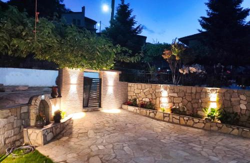 Diava House | Private Meteora Panorama Garden Villa