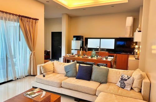 Bang Tao Villa | Private modern 3-bed pool villa near Layan Beach