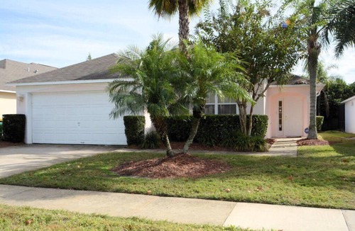 Lake Berkley House | Private Pool Home Sleeps 8 | Minutes to Disney