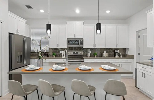 Four Corners Villa | Private Pool/Spa | 4MIN WALK TO CLUBHOUSE | Games Room | Close to all Parks