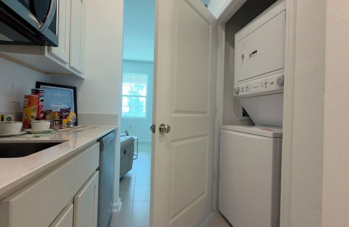 Haines City House | Private Suite Near Disney & LEGOLAND w/Kitchen