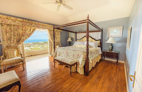 Ocho Rios House | Private villa w/Gym 5 mins away from town.