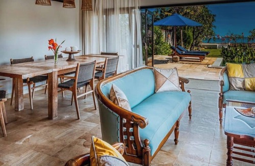Banjartegehe Villa | ❤PROMO Beachfront oasis. Private pool and firepit
