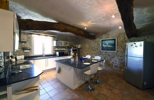 Caumont-sur-Durance House | Provencal farmhouse rental of 200 m2 with swimming pool close to Avignon, Vaucluse