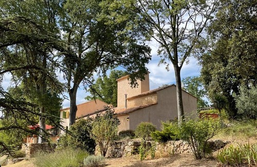 Lorgues House | Provencal house with swimming pool surrounded by olive and pine trees