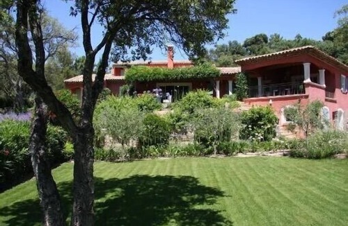 Sainte-Maxime Villa | Provencal villa with pool and very large garden
