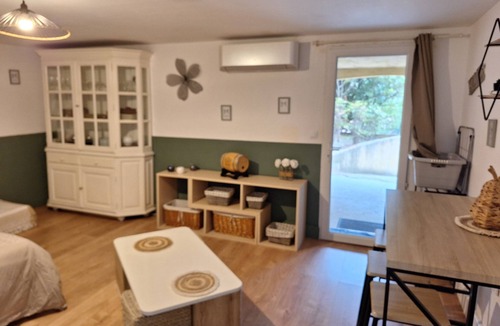 Fuveau Apartment | Provencal village between Aix en Provence and Cassis