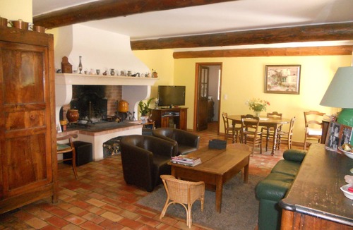 La Bouilladisse House | PROVENCALE HOUSE WITH POOL IN THE PINE FOREST, BETWEEN CASSIS AND AIX EN PROVENCE
