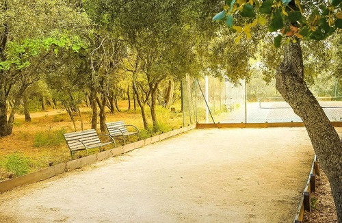 Grans House | Provence 5 pers 2 Zimmer Schwimmbad Tennis by Interhome