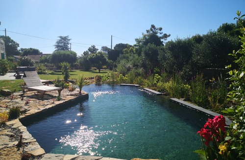 Besse-sur-Issole House | Provence chic, relaxation, Spa, natural pool in a green setting for 2