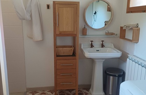 Lourmarin House | Provence farm luberon 3 bedrooms swimming pool air conditioning lourmarin center