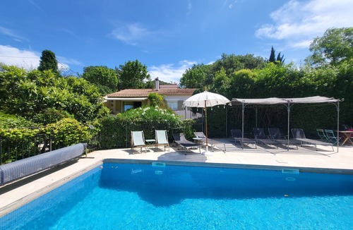 Rocbaron Villa | Provence verte 35 min from beaches ideal villa 6 adults 4 children with pool