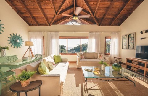 Sanchez Villa | Puerto Bahia Villa Pool BBQ & Amazing views