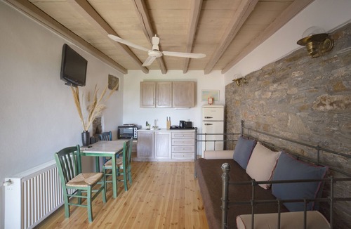 Agios Kirykos House | Pyrgos Ikaria Traditional Village